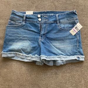 Brand New Wallflower Women’s Shorts